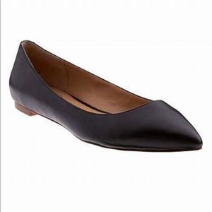 Banana Republic Angela black leather flats 8.5